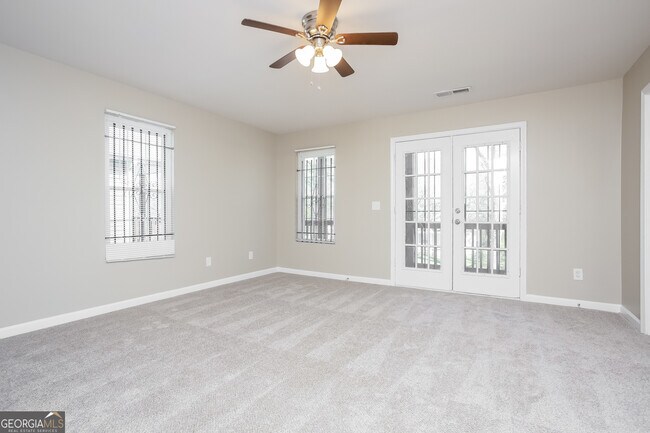 Photo - 95 Howell Dr SW