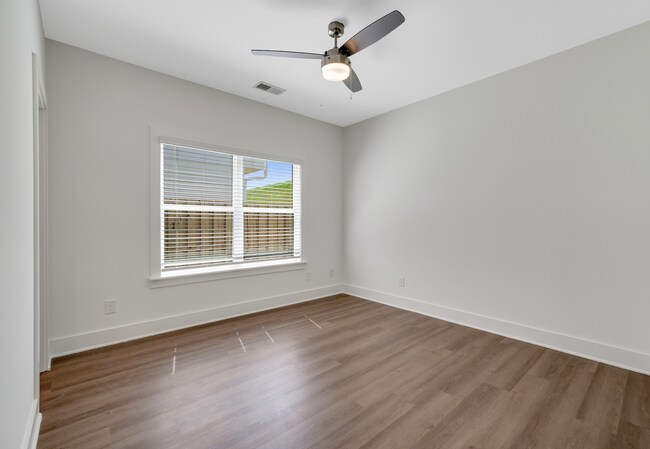 Photo - Split plan with bonus office/hobby room!