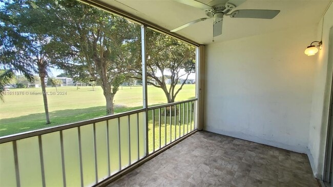 Photo - 1050 Country Club Dr Unit like new