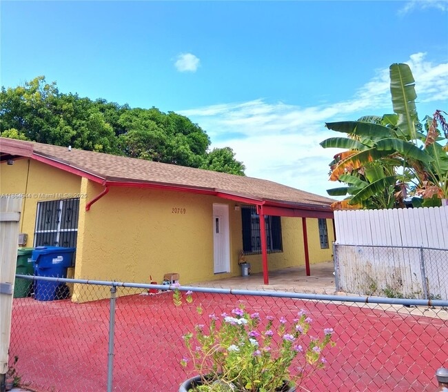 Building Photo - 20769 NW 41st Ave