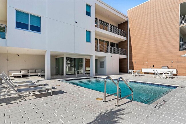 Photo - 332 Cocoanut Ave Unit 507