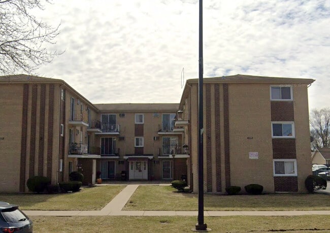 Building Photo - 5139 W 79th St