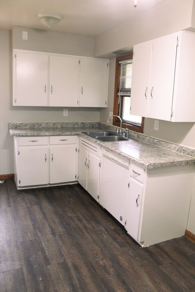 Photo - 2237 Mt Vernon Rd SE