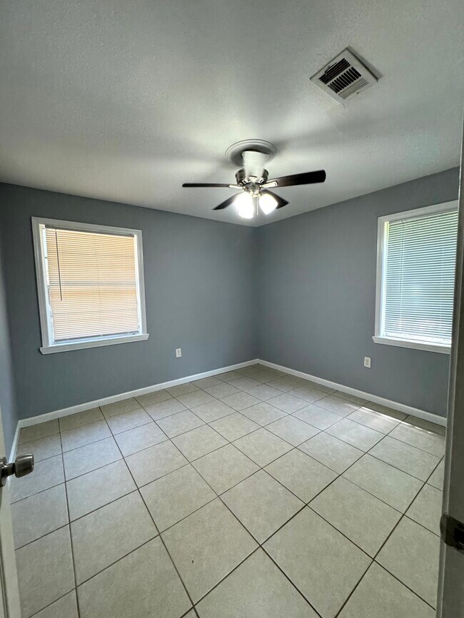 Photo - 8630 Corlett Dr