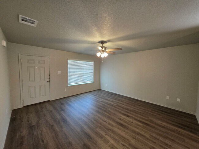Photo - 3 Bedroom / 2 Bath Duplex Copperas Cove