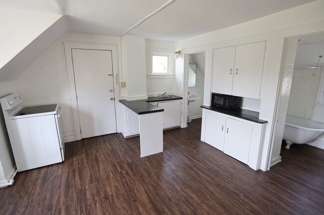 Photo - 1027 Fulton St E Unit #2