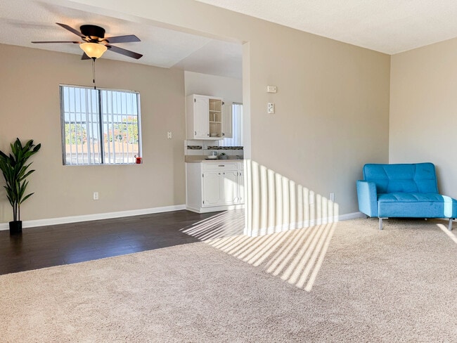 Photo - 4th St Apartments