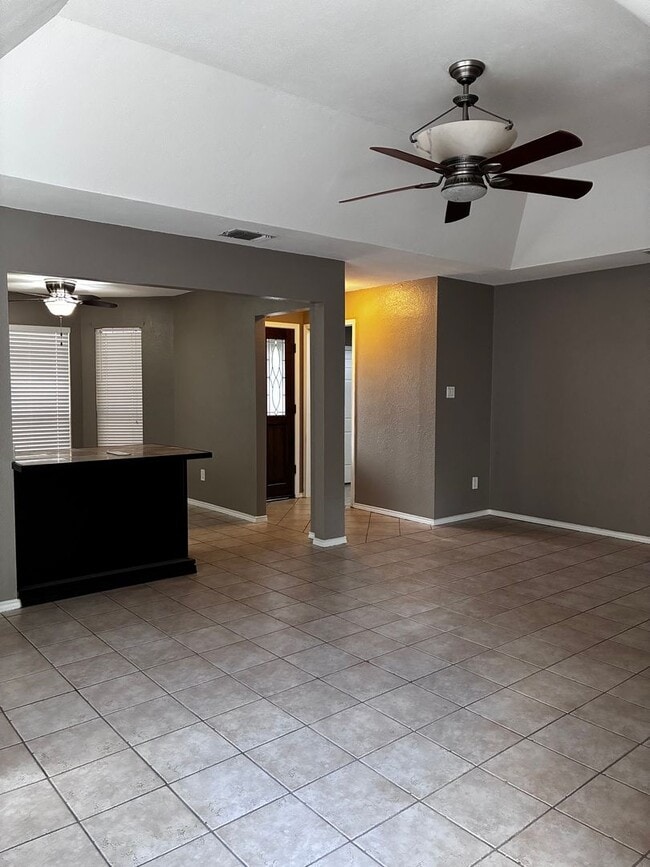 2112 Pin Oak Rd