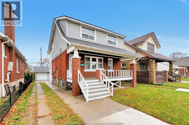 Photo - 739 Josephine Ave