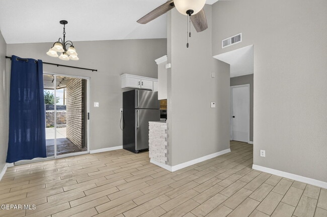 Photo - 9128 Bur Oak Cir