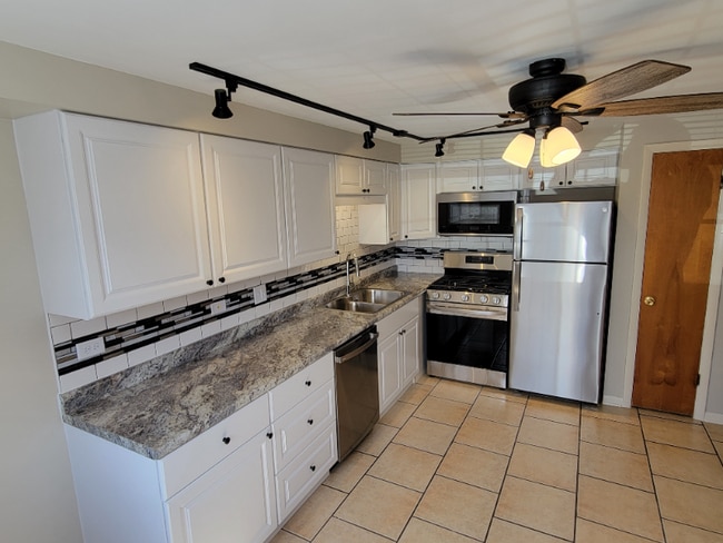 Photo - 713 Lake St Rental