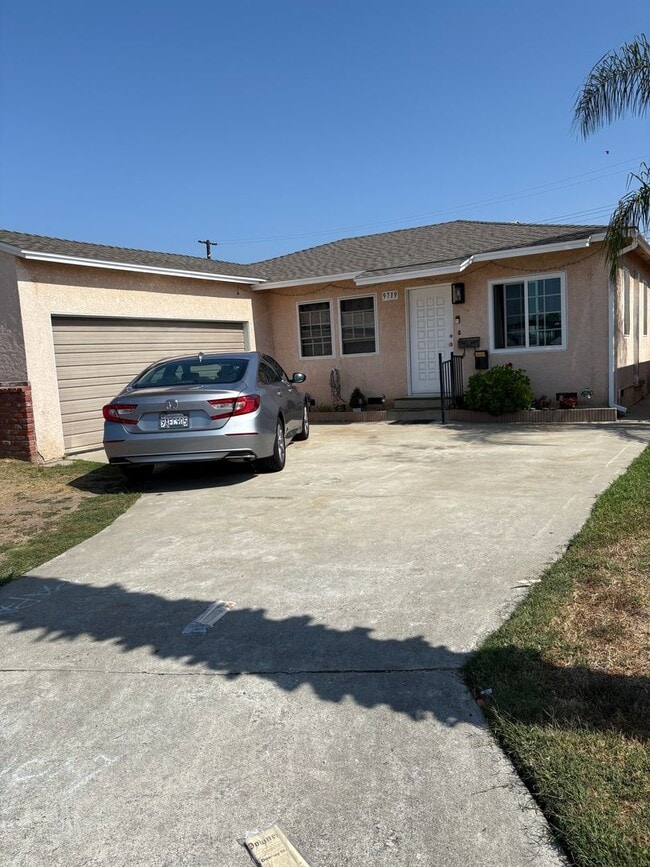 Photo - Charming 1 BR 1BA studio for rent. Unidad 9719 Priscilla Dr. 1/2