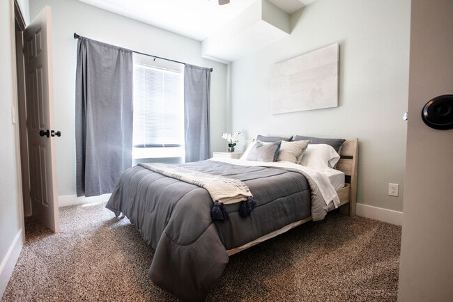 Photo - Argo Pointe Apartments