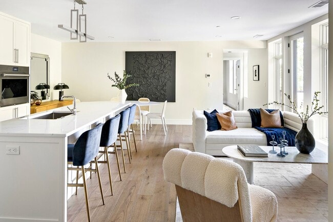 Building Photo - 1 Bed • 1.5 Bath • Garage Parking • New Luxury Building – Available now, February, March or April...