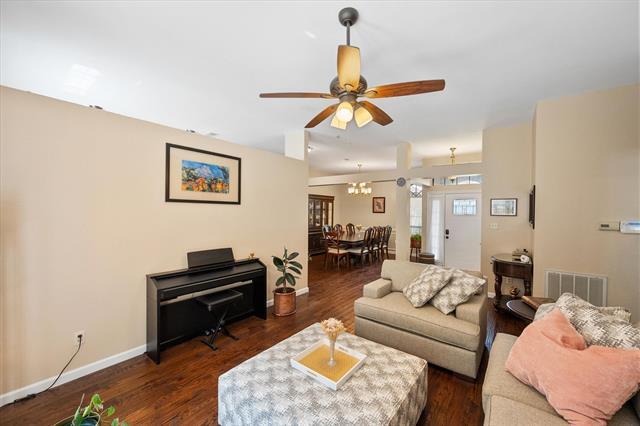 Photo - 4137 Mapleridge Dr