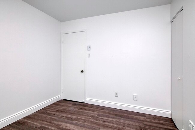 Photo - 3421 Rue Durocher Unit 306