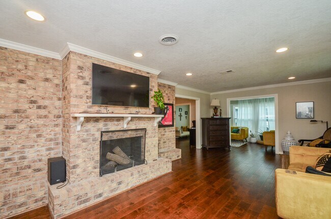Photo - 4315 Fernwood Dr