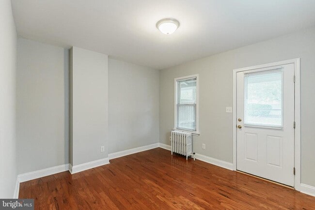 Building Photo - 383 Stewart Ave Rental