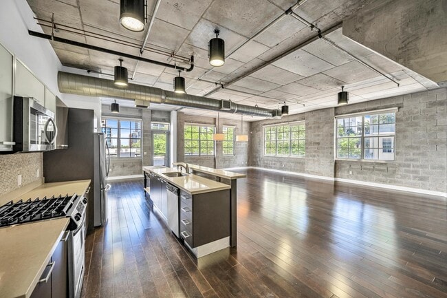 Photo - 411 NW 1st Ave Unit 202