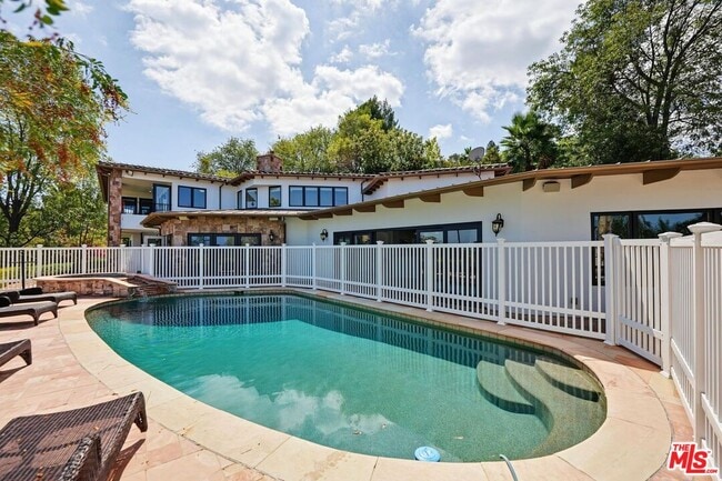 4550 Gable Dr