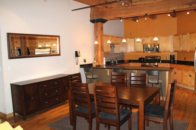 Photo - 413 N 2nd St Unidad 590