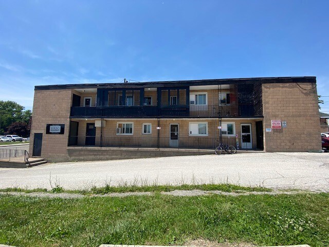 Photo - 1340 Tecumseh Rd W