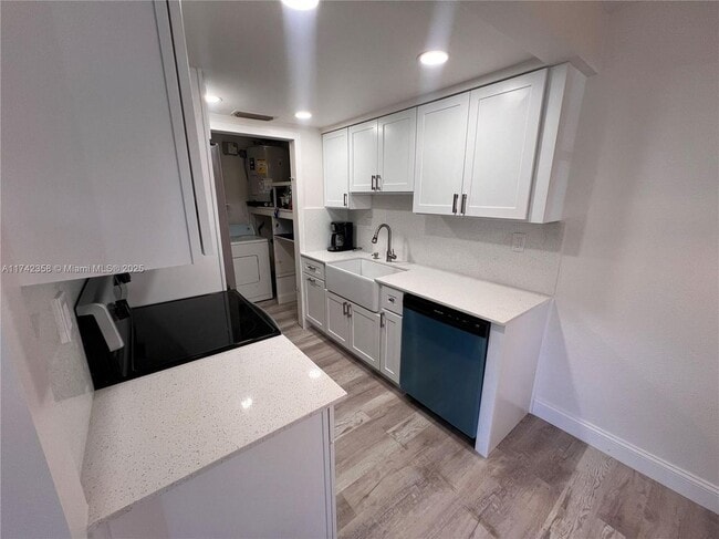 Photo - 820 SW 12th Ave