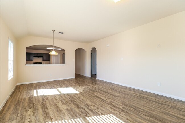 Photo - 2407 Sailors Way