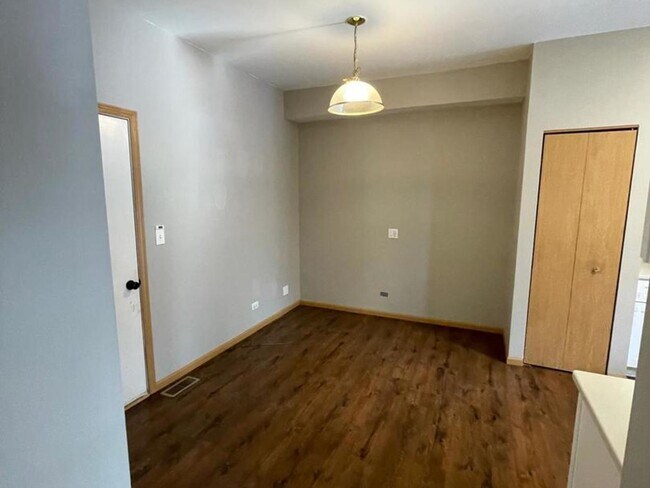 Photo - 458 Landmark Ave