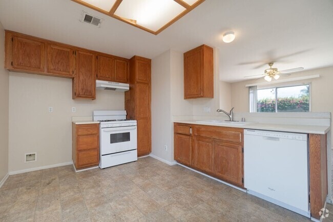 Building Photo - 1365 Crafton Ave Rental