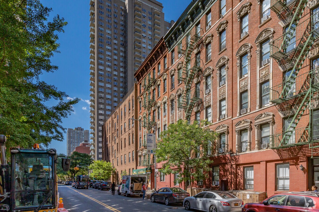 Photo - 503-505 E 73rd St