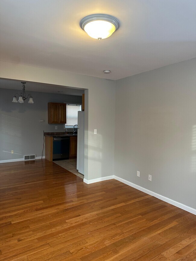 Photo - 319 Charles Ave