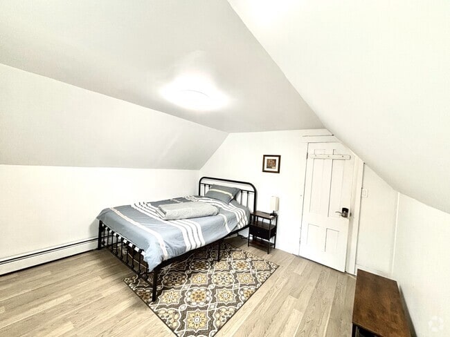 Building Photo - 10 Ashland St Unit 10 Rental