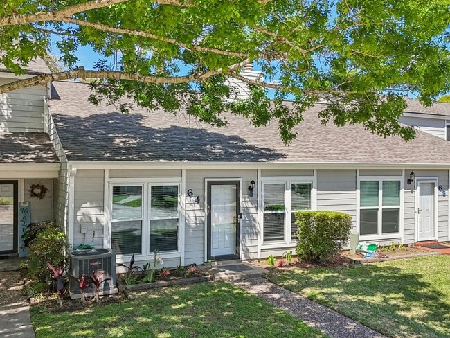 64 Hideaway Dr