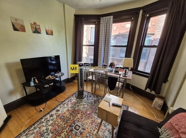Building Photo - 1213 Commonwealth Ave Unit 9