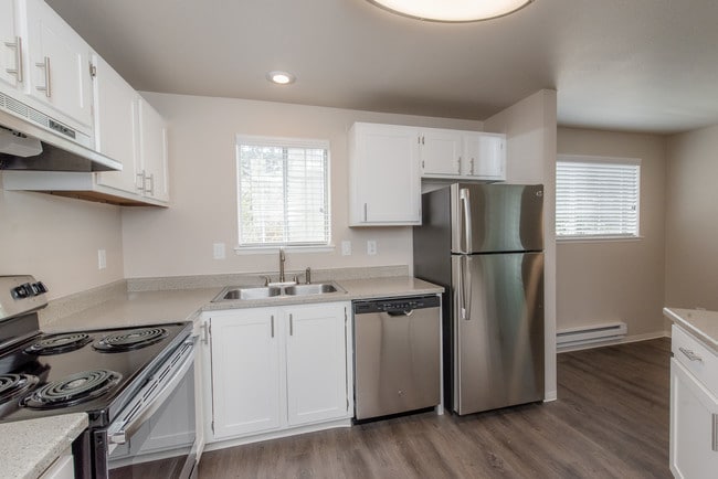 Stainless Appliances - Brush Nickel Hardware - Providence Landing