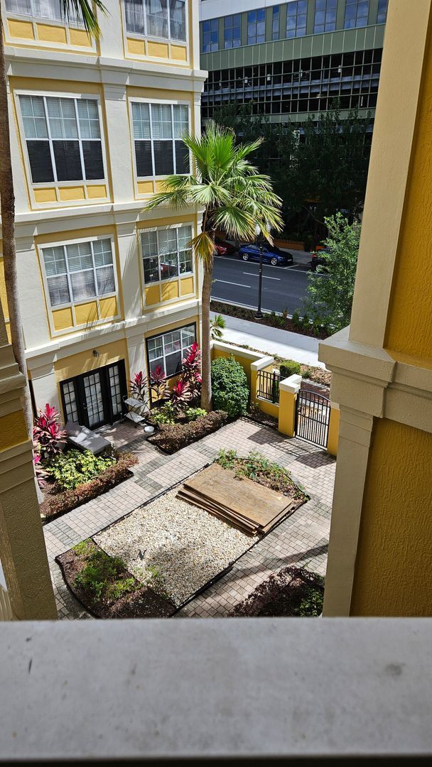 Downtown 2/2 Condo with view of Orange Ave - Downtown 2/2 Condo with view of Orange Ave