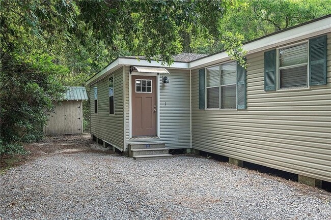 Building Photo - 57468 Cedar Ave Unit B