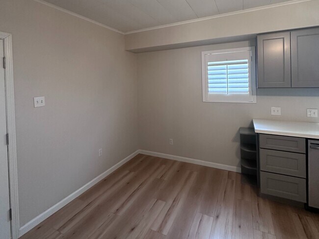 Photo - 2048 Studio Ln