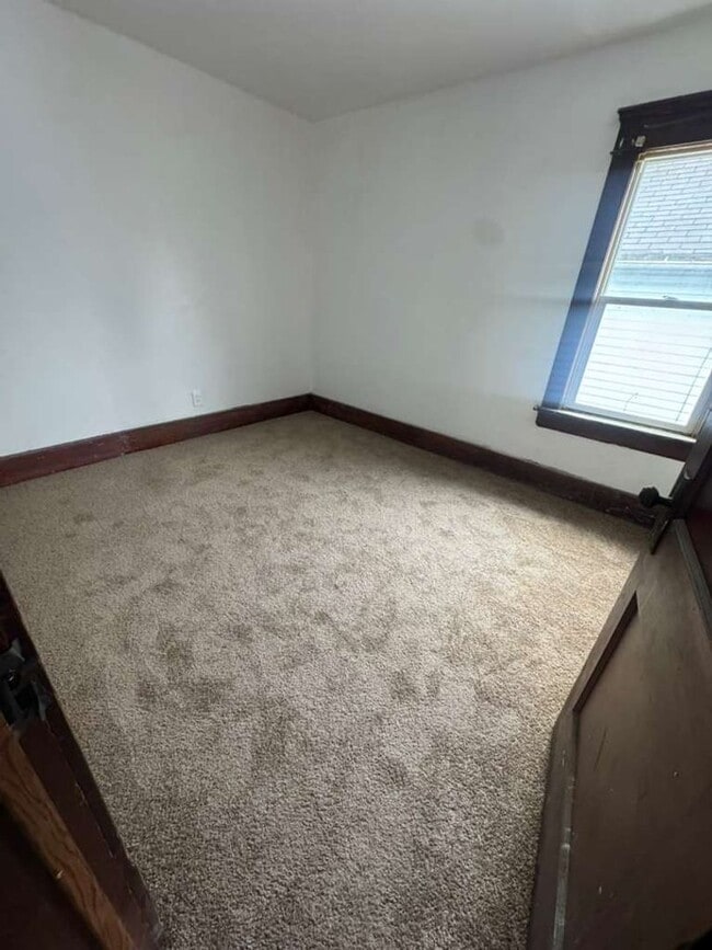 Photo - 4 bed 1 bath house