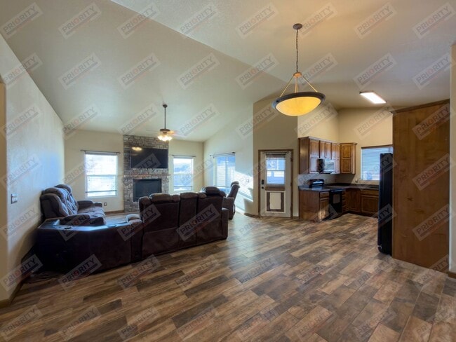 Photo - 5 bedroom, 3 bathroom single family house