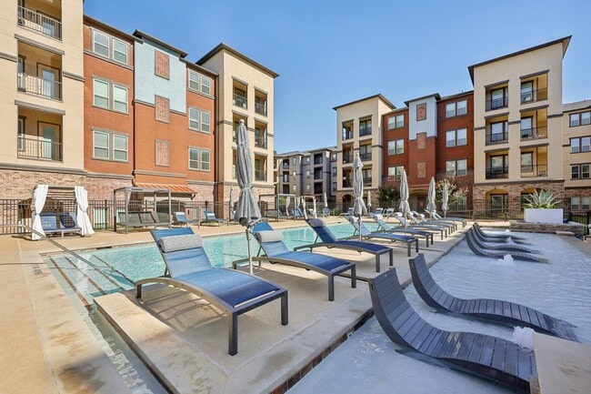 Luxia Craig Ranch