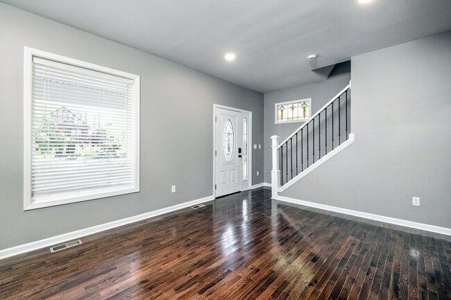 Photo - 422 E 15th Ave