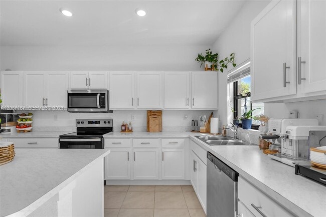 Photo - 856 NW 3rd Way