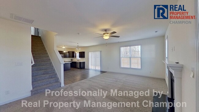 Photo - Spacious Home with Fenced Back Yard Convenient to Camp Lejeune