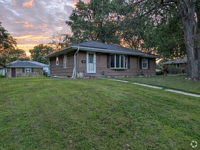 Building Photo - 9936 11th Ave S Rental
