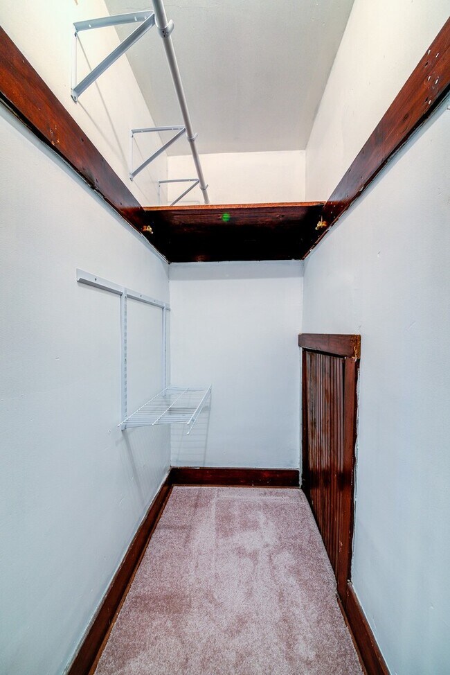 Photo - 1121 Bellaire Ave