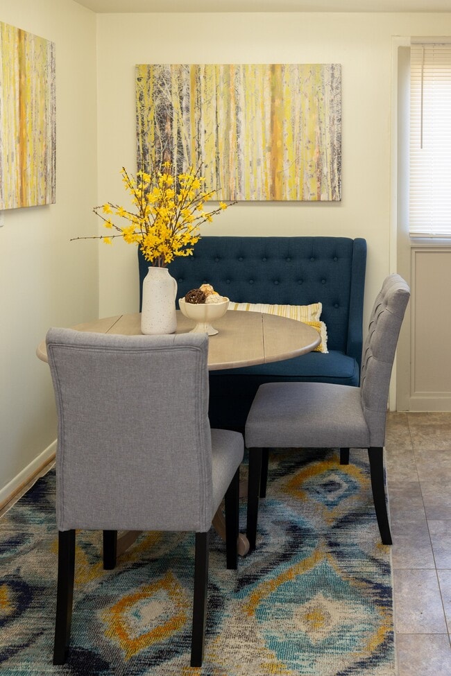 Photo - Winston Apartments