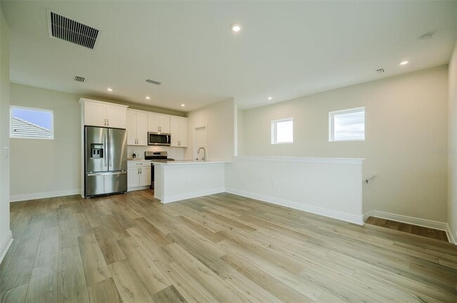 Photo - 7910 Lake Flores Ave