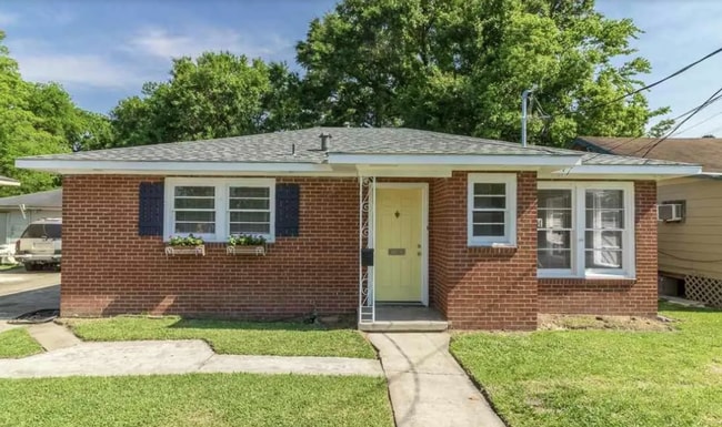 Building Photo - 3047 Evangeline St